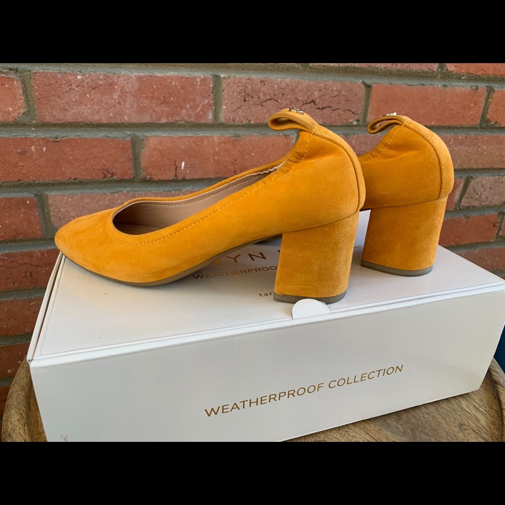 Taryn Rose Marigold block heels size 5 35